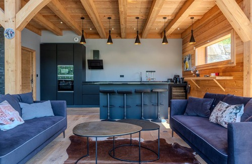 Saint-Chaffrey House | Jag Peak - Five Bedroom House, Sleeps 12