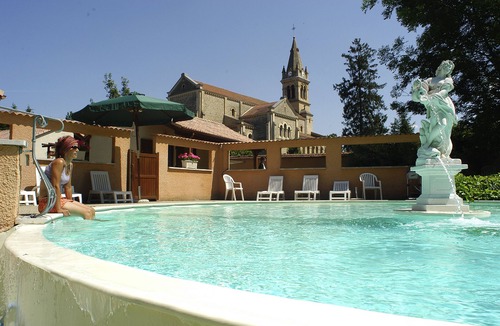 Saint-Georges-d'Esperanche Apartment | Jardins du Castel Gîtes Annick et J-Paul