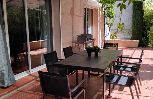 Carpentras Villa | July promo Emma's house
