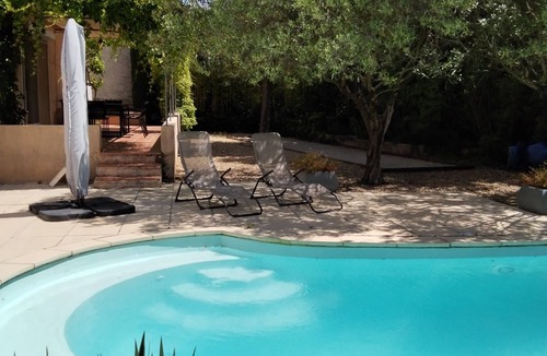 Carpentras Villa | July promo Emma's house