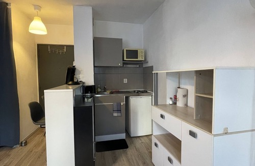 Port Marianne Apartment | L'étape : Studio Tout Équipé au Bord de L'eau