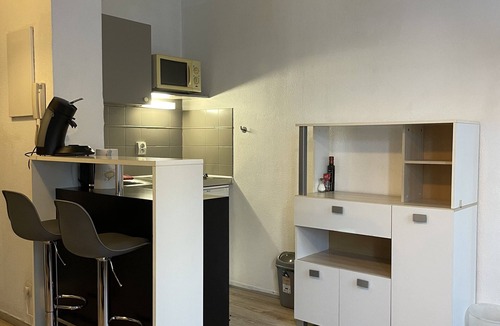 Port Marianne Apartment | L'étape : Studio Tout Équipé au Bord de L'eau