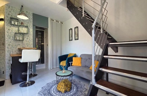 Vitrolles Apartment | L Annexe - Parking privé Calme Moderne Wi-Fi