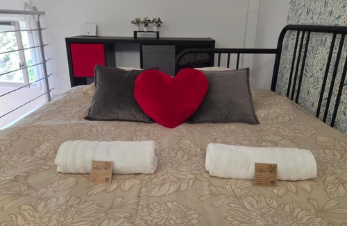 Vitrolles Apartment | L Annexe - Parking privé Calme Moderne Wi-Fi