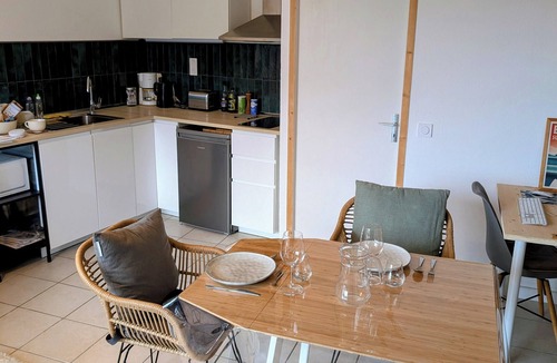 Embrun Apartment | L'Embrun du Lac - Mountain & Lake views - Water feature - Ideal location.