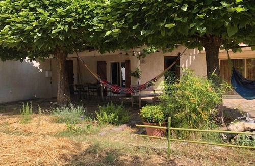Albi House | L'Escapade, a spacious holiday cottage with a garden near Albi