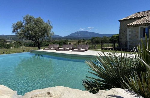 Buisson House | LA Bastide D'iris Superbe Bastide en Pierre Située à 6 km de Vaison la Romaine
