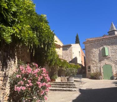 Roaix House | La Bastide des Dentelles