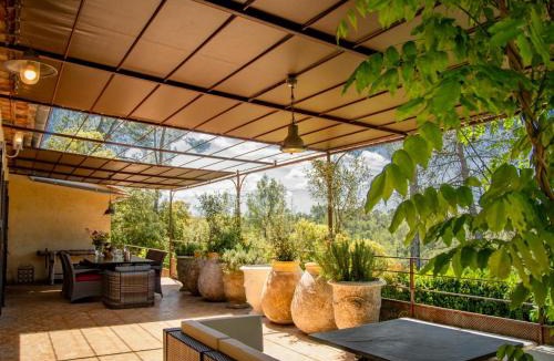 Entrecasteaux Villa | La Bastide Romaine