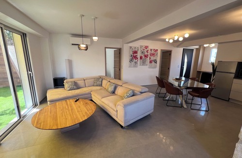 Saint-Sylvestre Apartment | La belle niçoise. Quiet location in the hills just a few minutes from the town center.