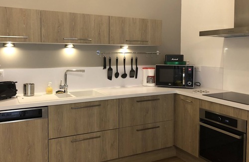 Lamanon House | La Calésienne welcomes you up to 6 people