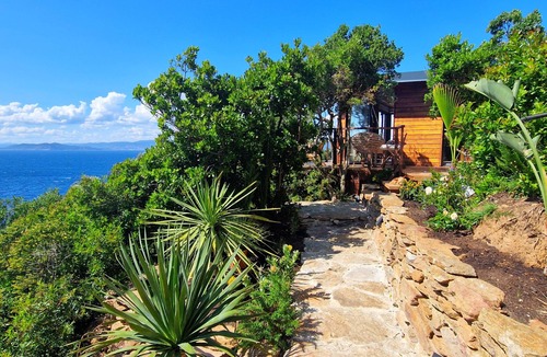Ile du Levant House | La Caouanne Lodges: Panoramic sea view at the Île du Levant naturist resort