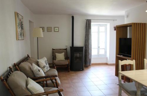 Montsegur-sur-Lauzon House | La Cassine, gîte des Lucioles en Provence