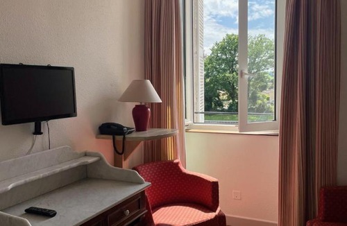 Saint-Etienne-de-Maurs Hotel | La Chatelleraie