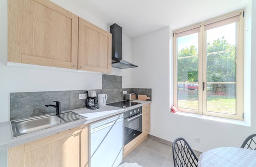 Bourbon-Lancy Apartment | La Demeure des Sources - Iris - Avec climatisation