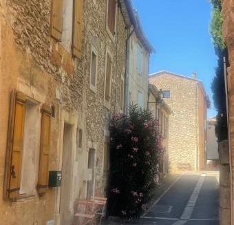 Saint-Saturnin-les-Apt House | La Farigoulette - Vieux village