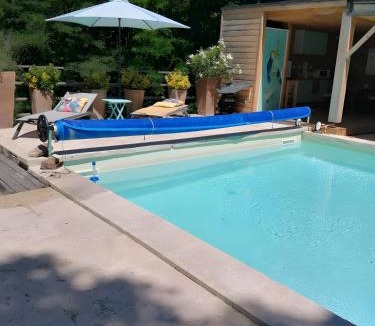 Saint-Paul-le-Jeune Apartment | La Fontaine De Gadilhe avec piscine