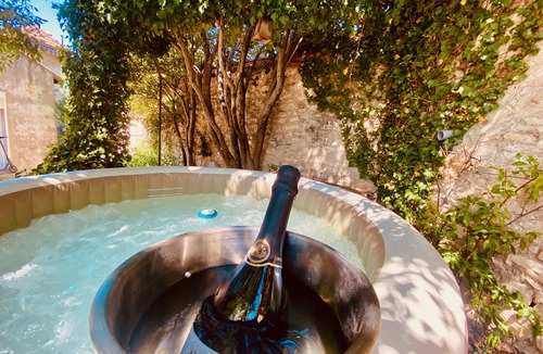 Cadereau House | La Maison de la fontaine - Jardin et jacuzzi