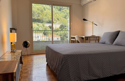 Ventabrun Apartment | La Maison de Louise: Appartement Rénové, Élégant, Central, Mer & Plages Proches!