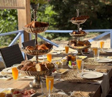 Marat Bed & Breakfast | La Maison du Chevalier - Chambres et tables d'hôtes