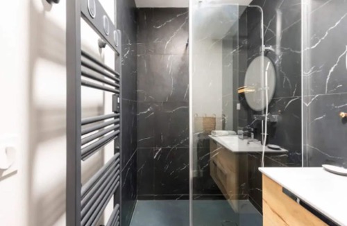 Prefecture Apartment | {La Petite Casà de Cézar} Centre Ville Marseille Clim
