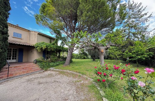 Aubignan House | La Provençale - Air-conditioned rooms - Secure swimming pool