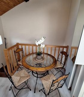 Ruffec Apartment | La tête dans les étoiles - Appartement climatisé - 2 Chambres