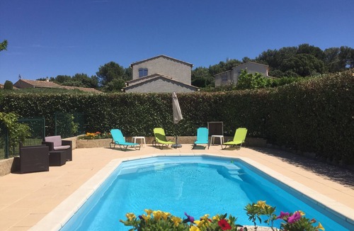 Chateaurenard Villa | La Treille