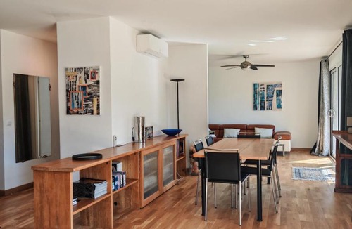 Neoules Villa | La Varangue