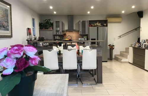 Bastide Giraud House | La Villa Français-Live, Love & Laugh at SOF