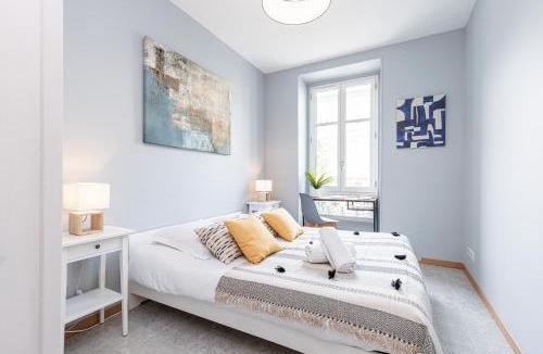 Liberation Apartment | Large 3 Bdr City Center