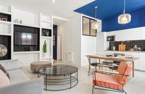 Saint-Victor Apartment | Large and bright flat in Marseille, one street from the Old Port - Welkeys