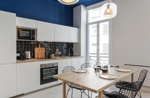 Saint-Victor Apartment | Large and bright flat in Marseille, one street from the Old Port - Welkeys