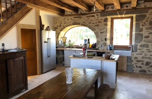Saint-Martin-Cantales House | Large Auvergne-style house with a pool, pétanque court, and bread oven
