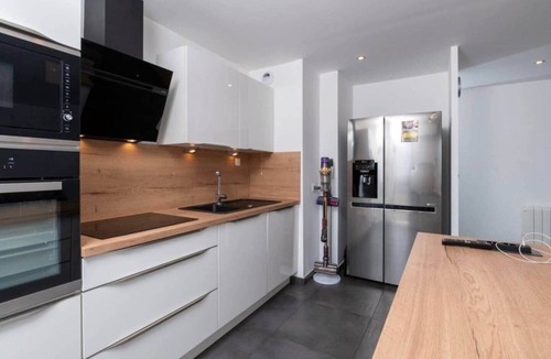 Saint-Joseph Apartment | Large, beautiful apartment with a panoramic view of the sea