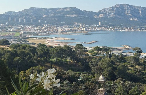 Roucas-Blanc Apartment | Large bright T3, exceptional sea view on the Corniche Marseille 13007