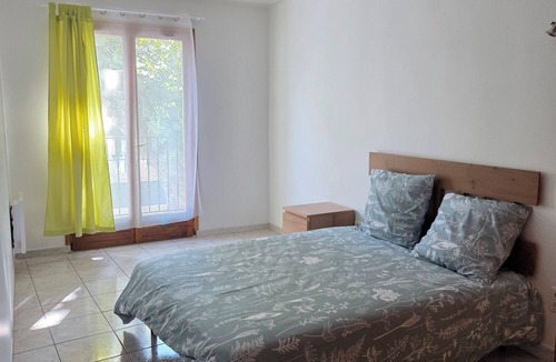 Malaucene Apartment | Large, comfortable apartment at the foot of the Ventoux, in the heart of Provence