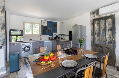 Molleges House | Large duo villa in the countryside