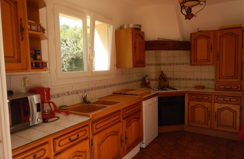 Six-Fours-les-Plages Villa | LARGE VILLA 12 PERS. 5 mn from the beaches. LARGE SWIMMING POOL AND 2000m2 LAND.