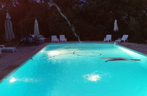 Six-Fours-les-Plages Villa | LARGE VILLA 12 PERS. 5 mn from the beaches. LARGE SWIMMING POOL AND 2000m2 LAND.