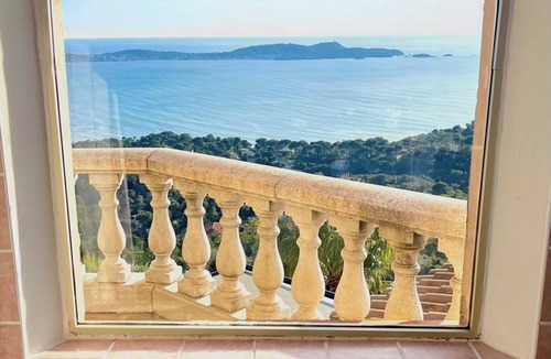Hyeres Villa | Large villa with exceptional sea view, private pool and tennis access