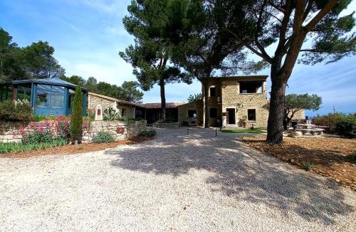 Chateauneuf-de-Gadagne Villa | Le Bastion des Papes
