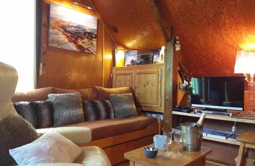 Lans-en-Vercors Ski Chalet | Le Bois des Bruyères, Chalet 4 Pers with heated Norwegian bath included