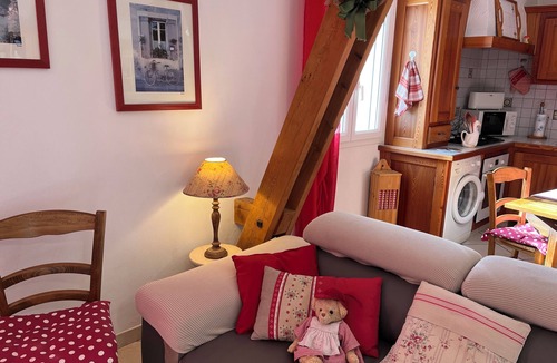 Saint-Disdier Cottage | Le Cabanou - Private SPA in the countryside. Quiet, natural setting with superb views