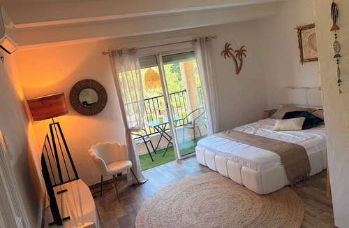 La Bouverie Apartment | "Le Cocon du Rocher" Studio, 15 minutes from the beaches of Fréjus