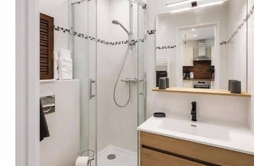 Prado - Republique Apartment | Le Lyke - 15-minute walk from the Palais des Festivals AC