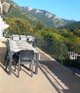 Chatillon-en-Diois Apartment | Le Maricou 120m2 totalement rénové terrasse 40m2