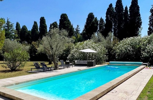 Barbentane Villa | Le Mas En Rose - Five Bedroom Villa, Sleeps 10