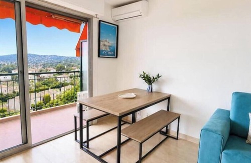 Antibes Apartment | Le Nid d'Azur - Ocean view, private parking
