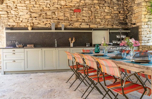 Menerbes House | Le Paradis des Fleurs, Ménerbes: Farmhouse with Pool and Garden